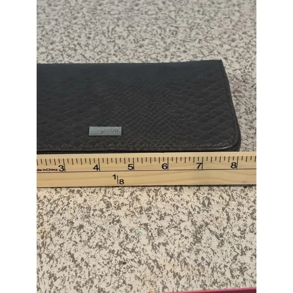 Jewell Thirty-One Gray Faux Snake Wristlet Wallet Clutch
